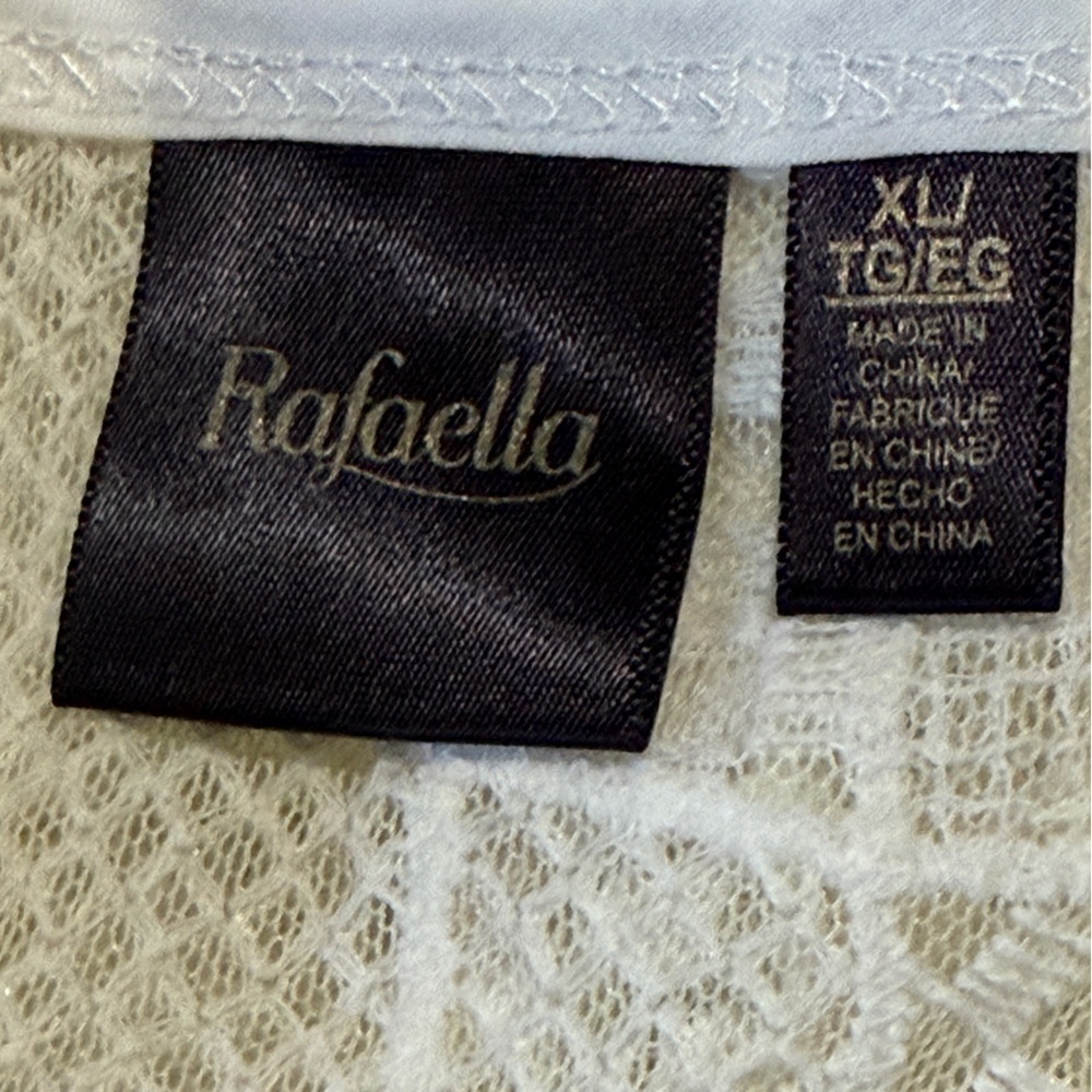 Rafaella Ivory Top. Delicate patchwork pattern. Three quarter sleeves. XL. NWT. - Picture 8 of 10